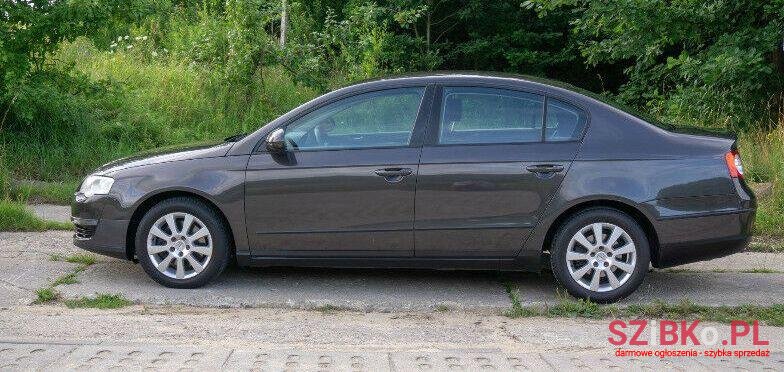 2008' Volkswagen Passat photo #1