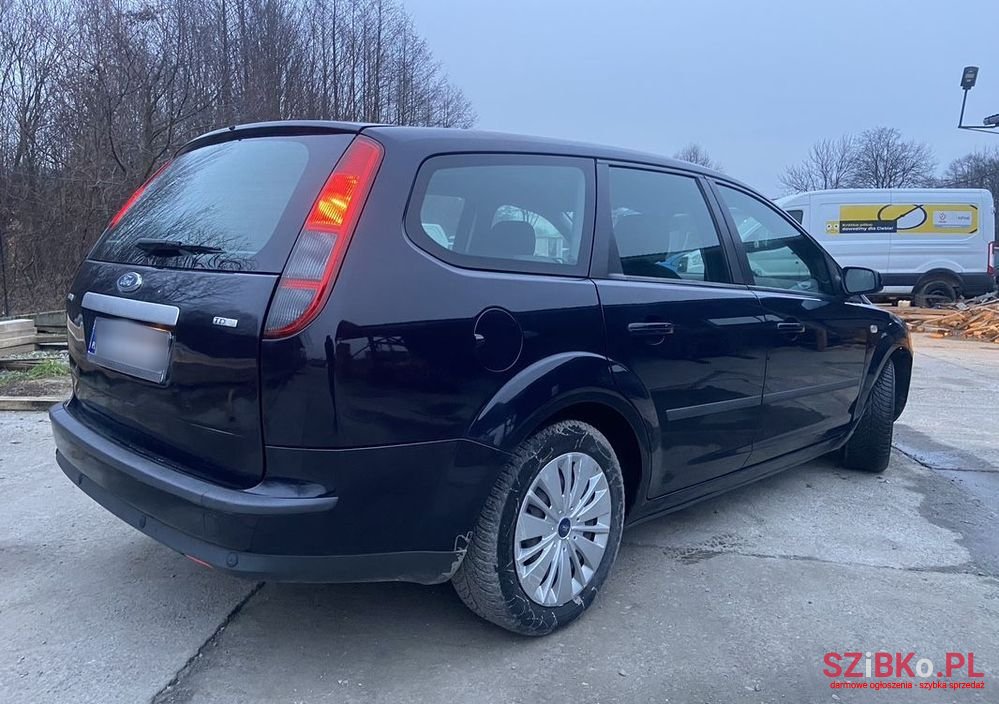 2005' Ford Focus photo #3