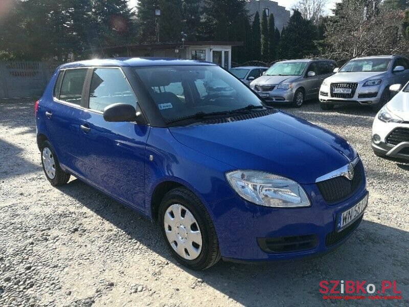 2008' Skoda Fabia photo #1