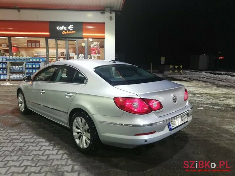 2008' Volkswagen Passat photo #4