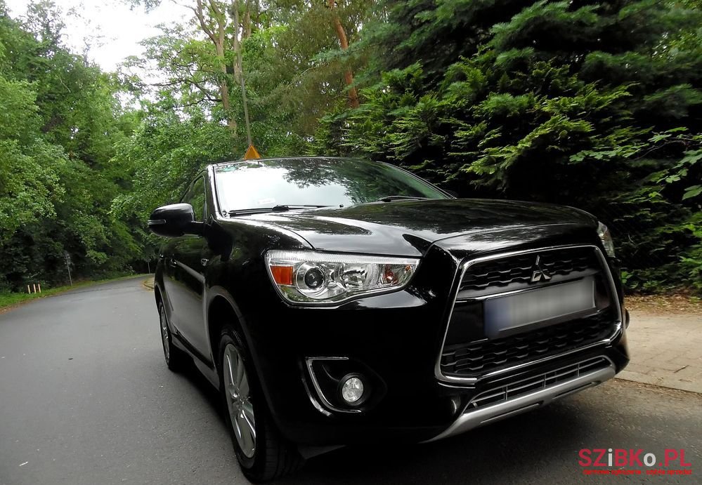 2014' Mitsubishi ASX photo #2