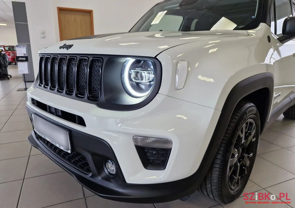 2024' Jeep Renegade photo #6