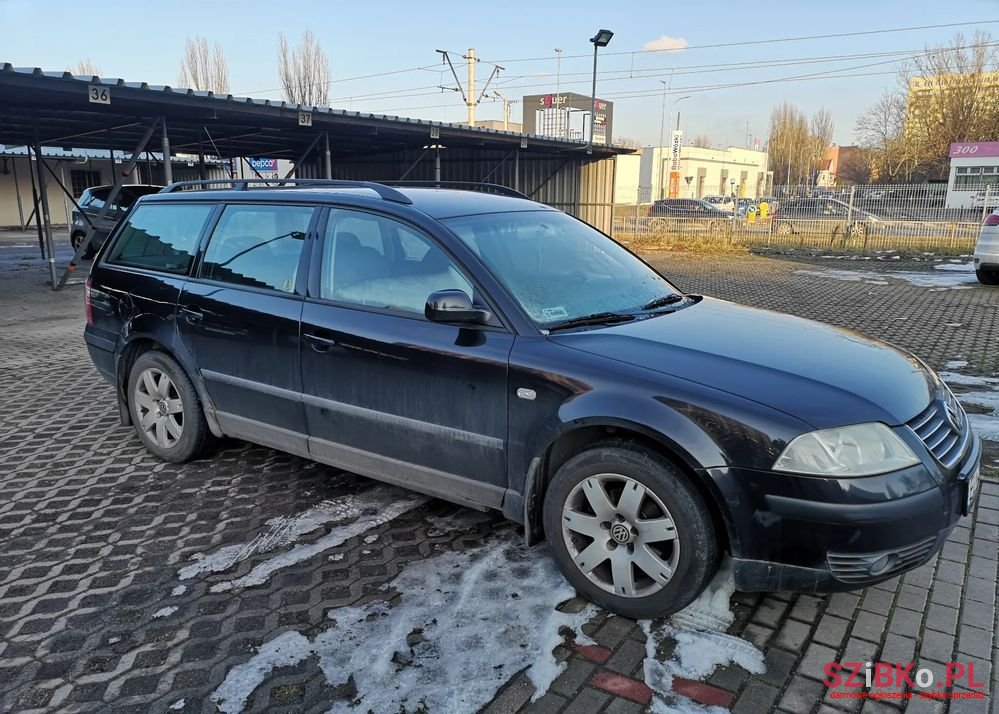 2001' Volkswagen Passat 1.9 Tdi Basis photo #2