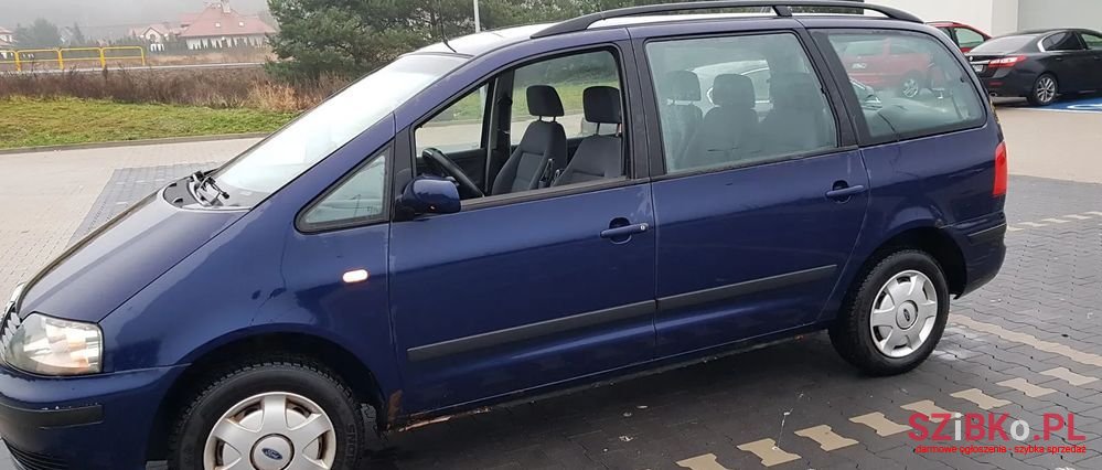 2004' Volkswagen Golf photo #1