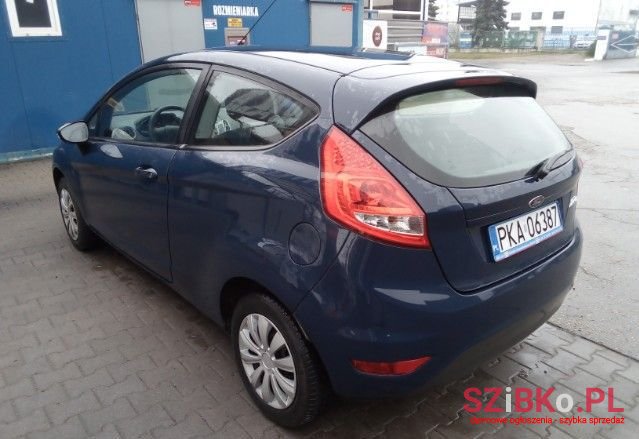 2009' Ford Fiesta photo #3