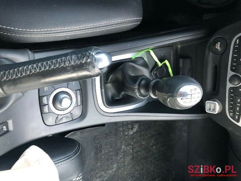 2010' Renault Megane photo #5