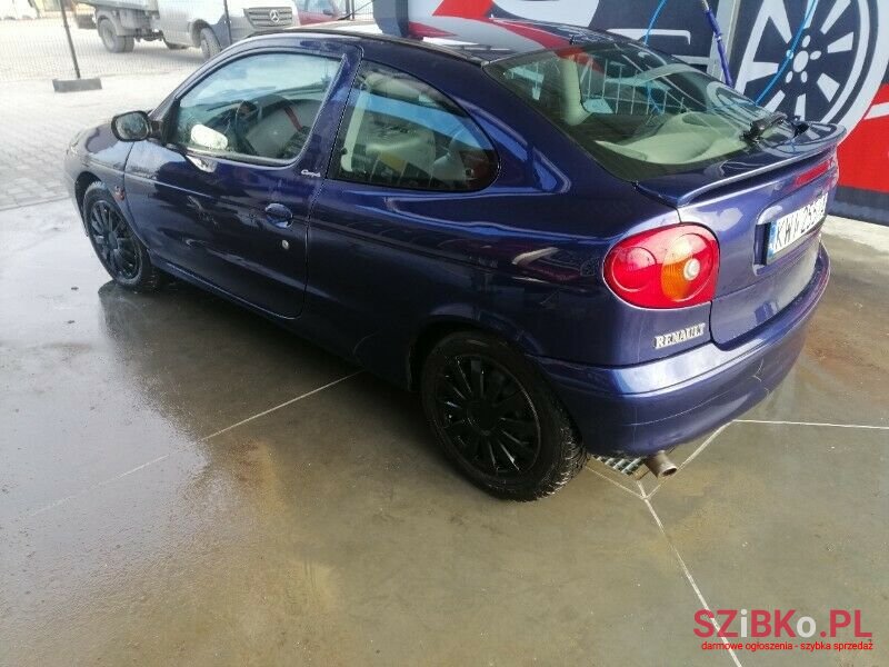 2002' Renault Megane photo #2
