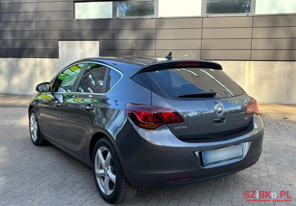 2010' Opel Astra 1.7 Cdti Dpf photo #4