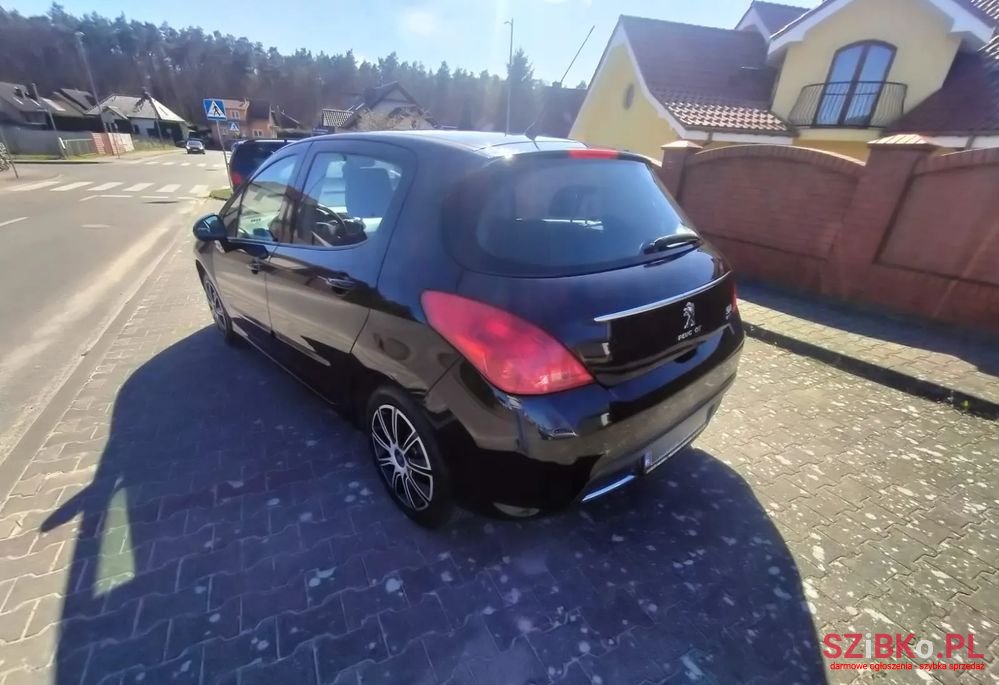 2012' Peugeot 308 photo #4