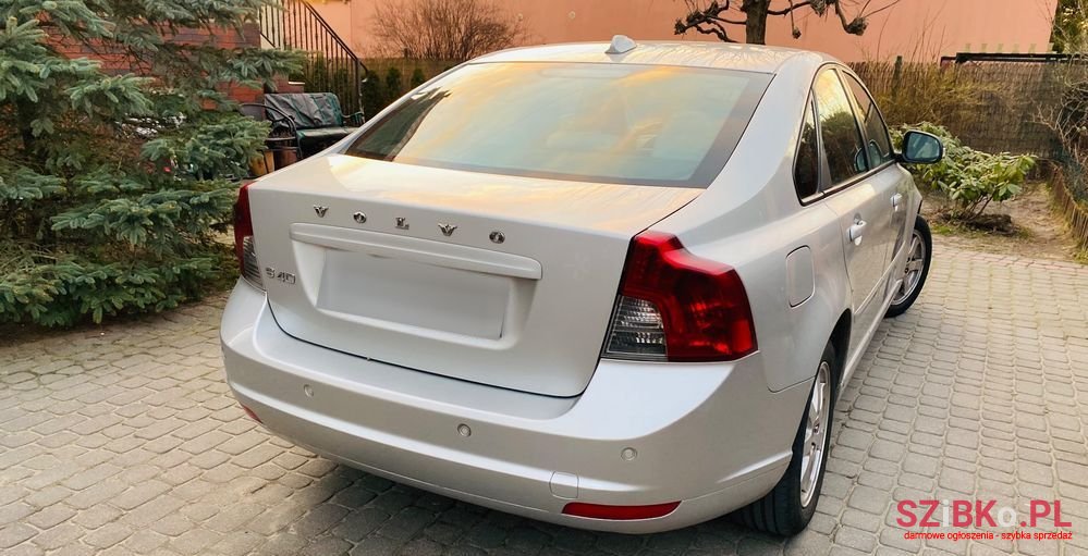 2010' Volvo S40 photo #6