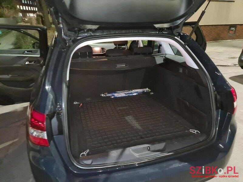 2014' Peugeot 308 photo #6