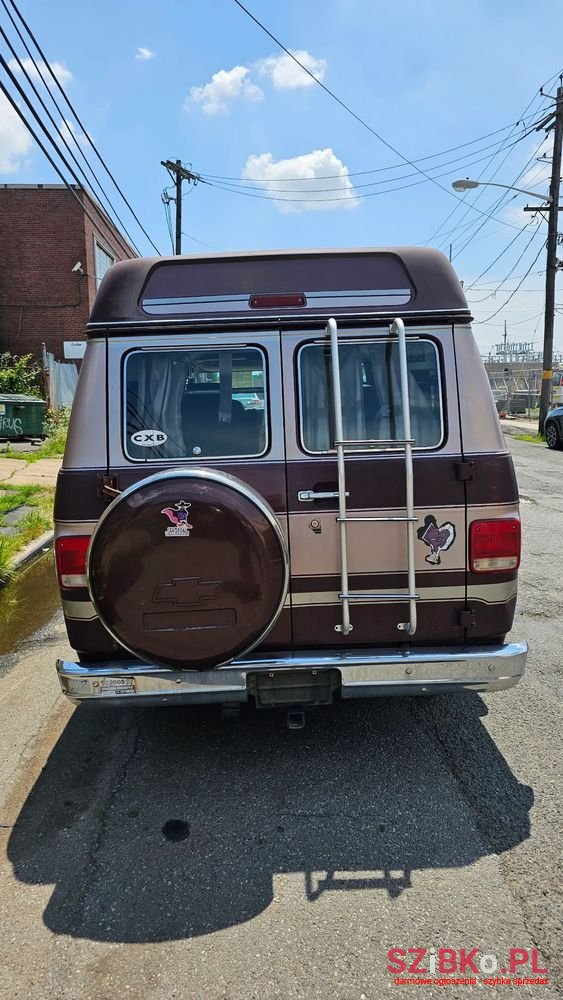 1992' Chevrolet G20 Gladiator photo #4