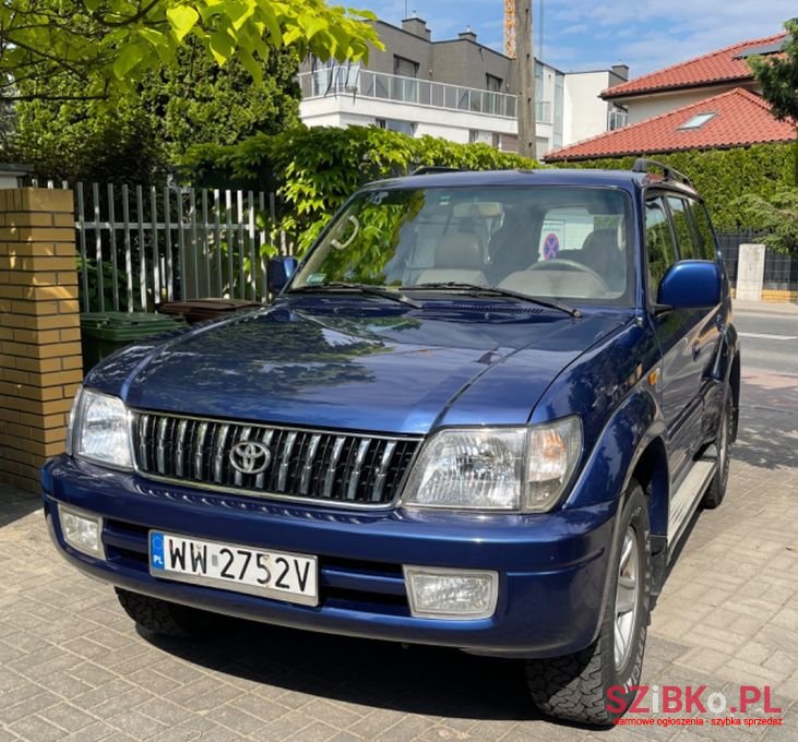 2001' Toyota Land Cruiser photo #1