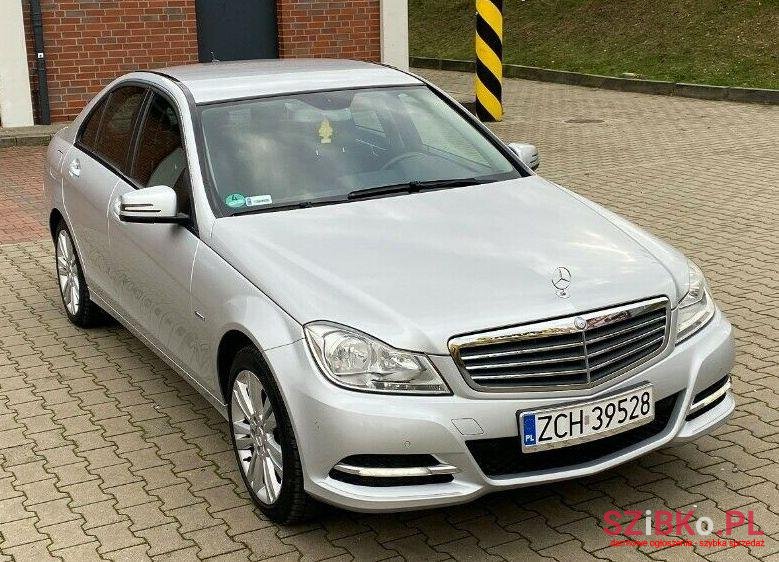 2012' Mercedes-Benz Klasa C photo #1