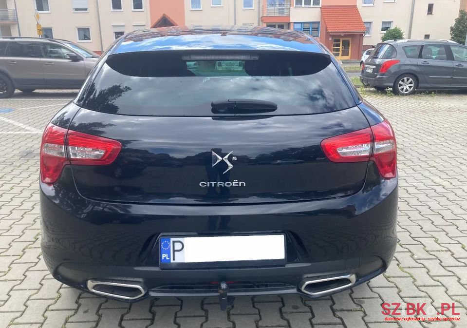 2012' Citroen DS5 photo #6