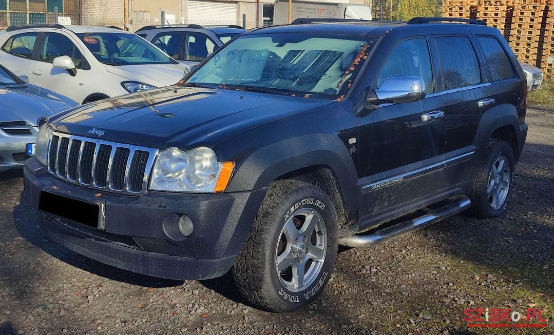 2005' Jeep Grand Cherokee photo #3