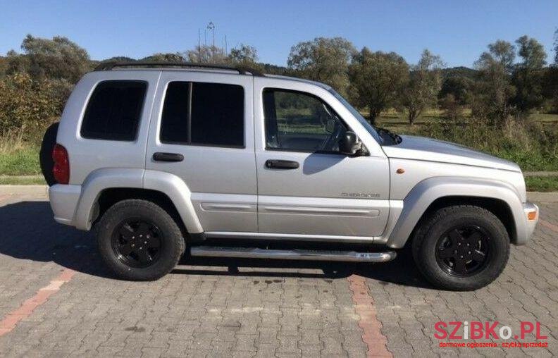 2004' Jeep Cherokee Liberty photo #1