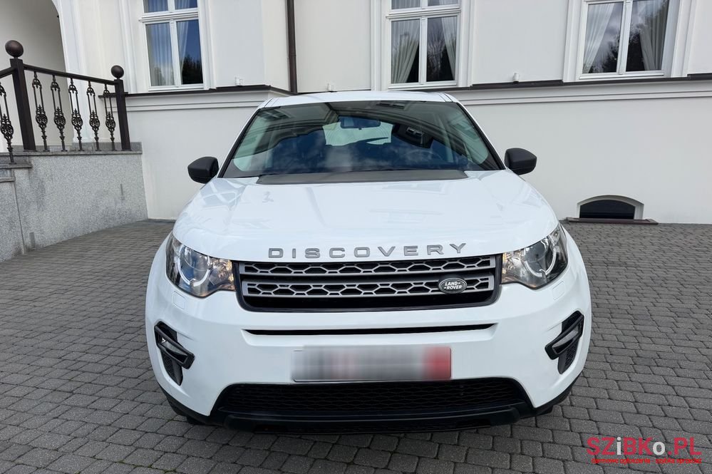 2017' Land Rover Discovery Sport photo #4