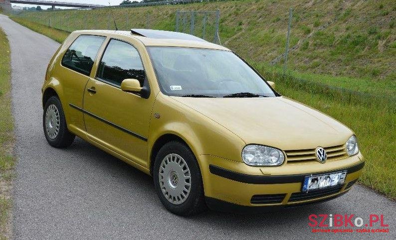 1999' Volkswagen Golf photo #2