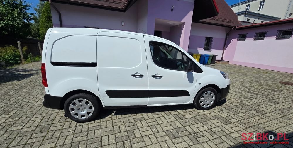 2009' Peugeot Partner photo #4