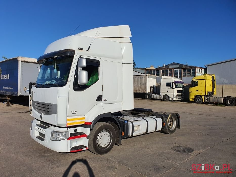 2012' Renault photo #1