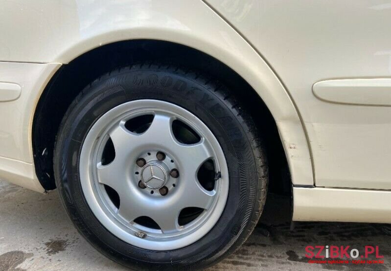 2005' Mercedes-Benz Klasa E photo #2