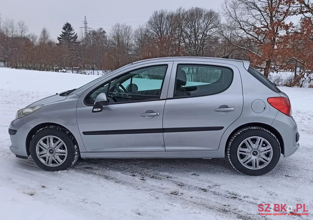 2009' Peugeot 207 photo #1