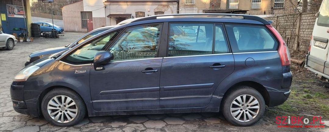 2009' Citroen C4 Grand Picasso photo #5