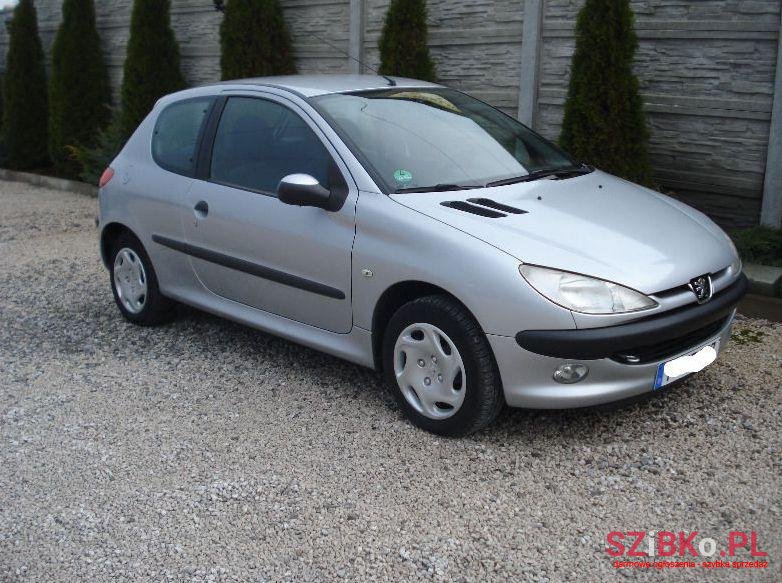 2000' Peugeot 206 photo #1