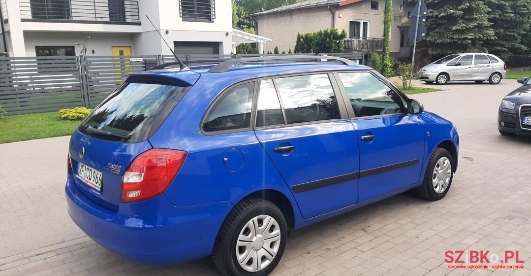 2009' Skoda Fabia photo #4
