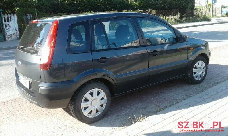 2006' Ford Fusion photo #4