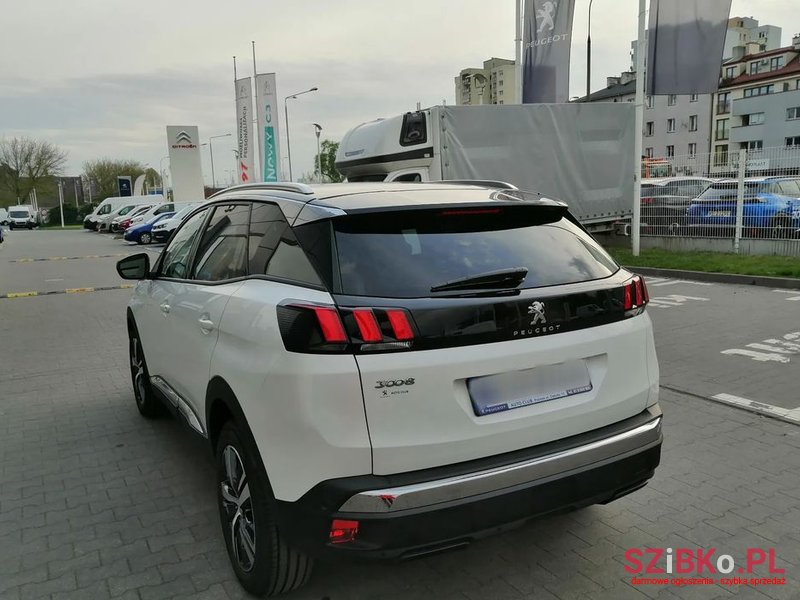 2020' Peugeot 3008 photo #2