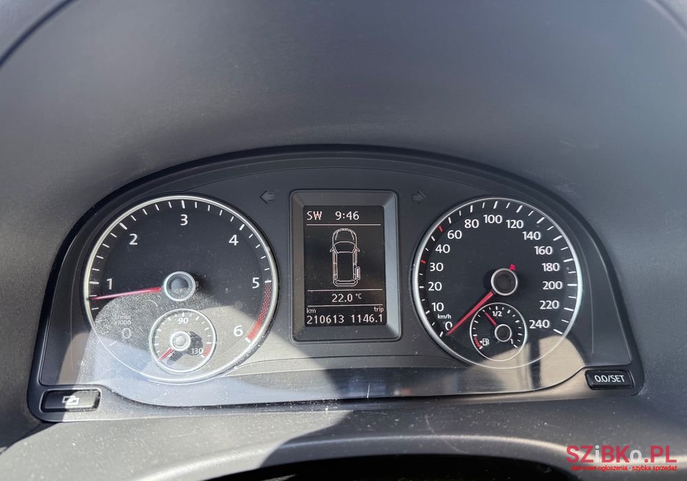 2011' Volkswagen Caddy photo #5