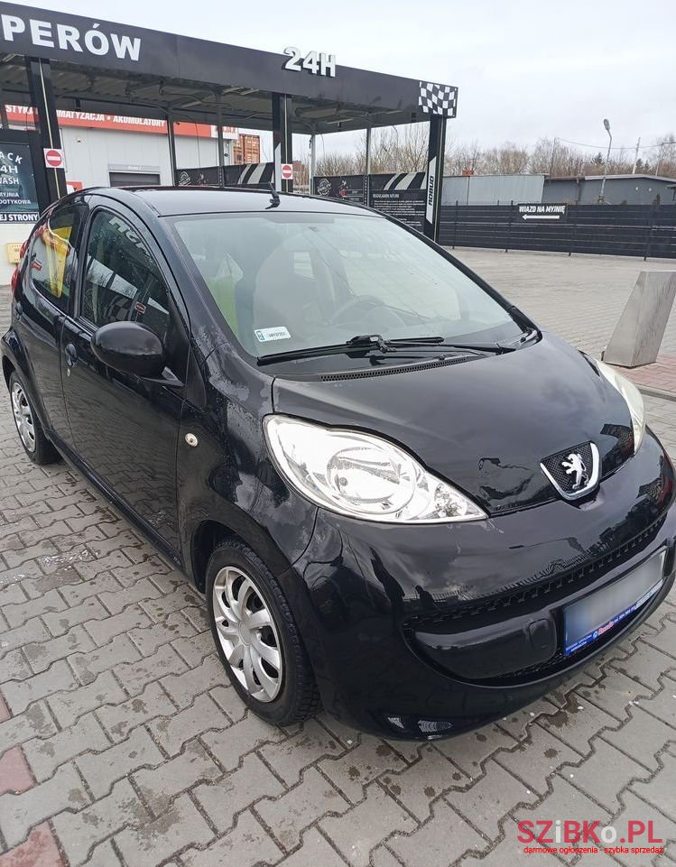 2007' Peugeot 107 1.0 Trendy photo #2