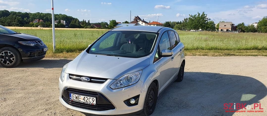 2012' Ford C-MAX photo #1