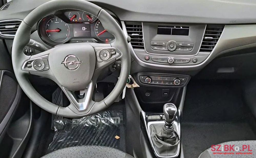 2023' Opel Crossland X photo #4