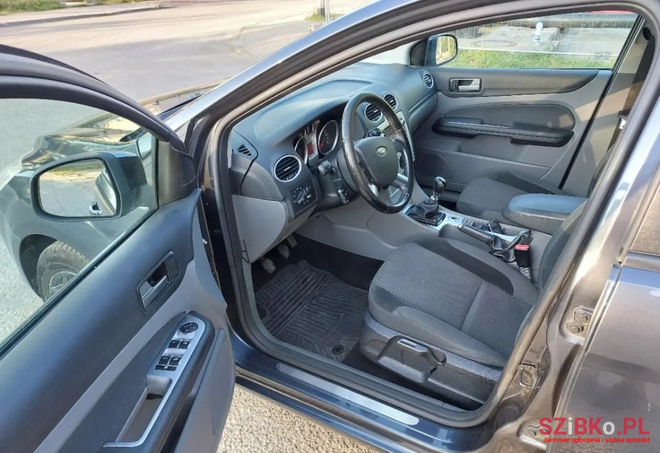 2008' Ford Focus photo #4