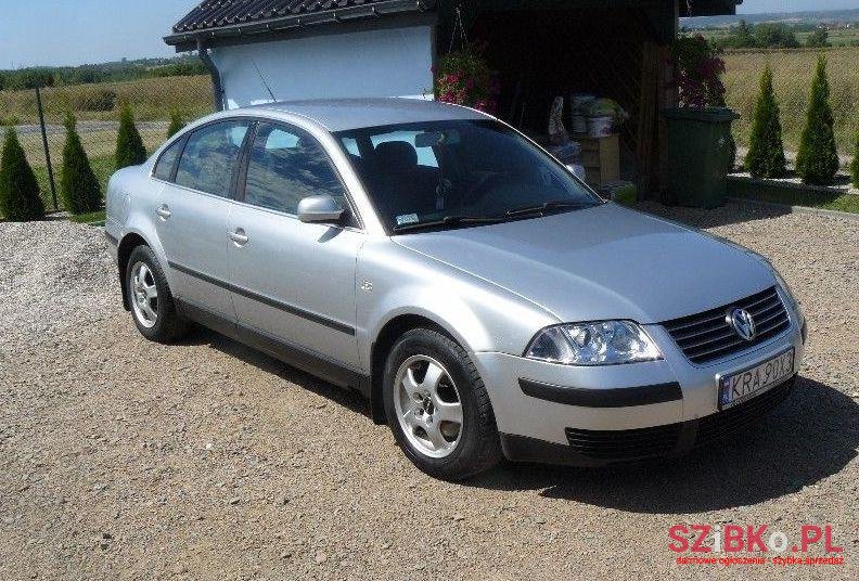 2001' Volkswagen Passat photo #1