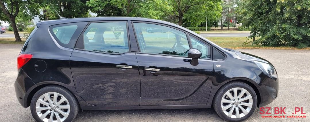 2011' Opel Meriva photo #4