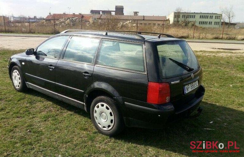 2000' Volkswagen Passat photo #1