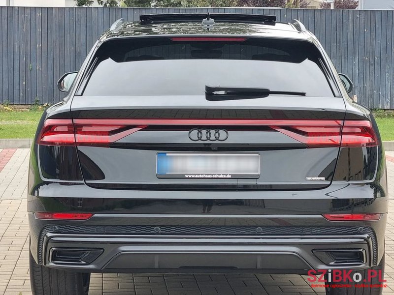 2020' Audi Q8 photo #4