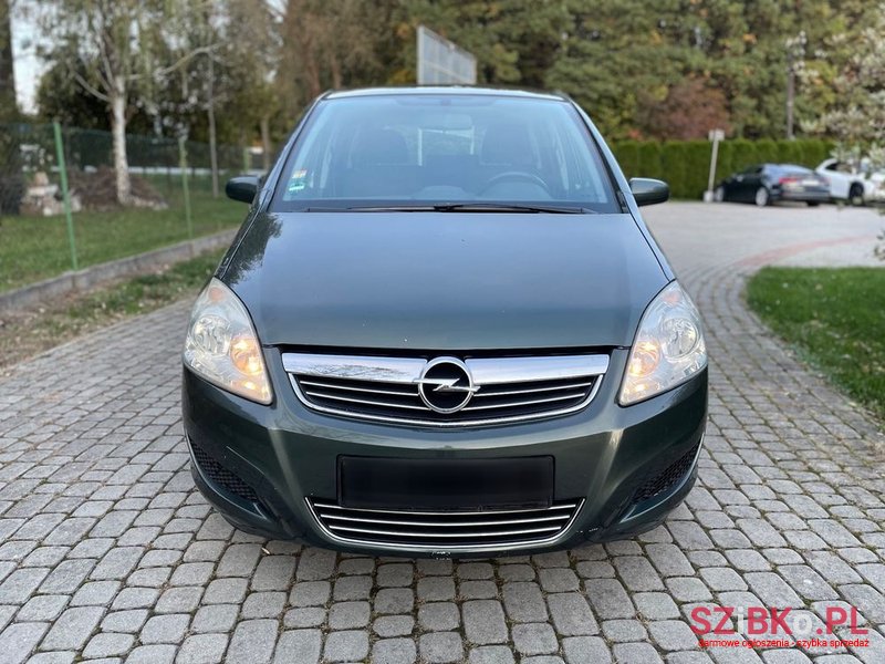 2009' Opel Zafira photo #4