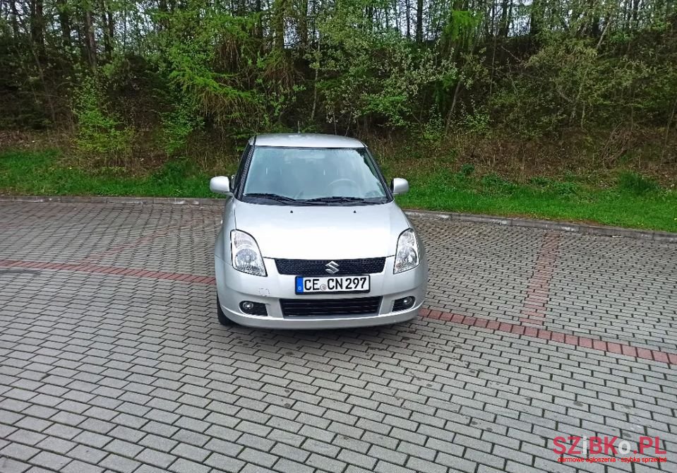 2006' Suzuki Swift photo #3
