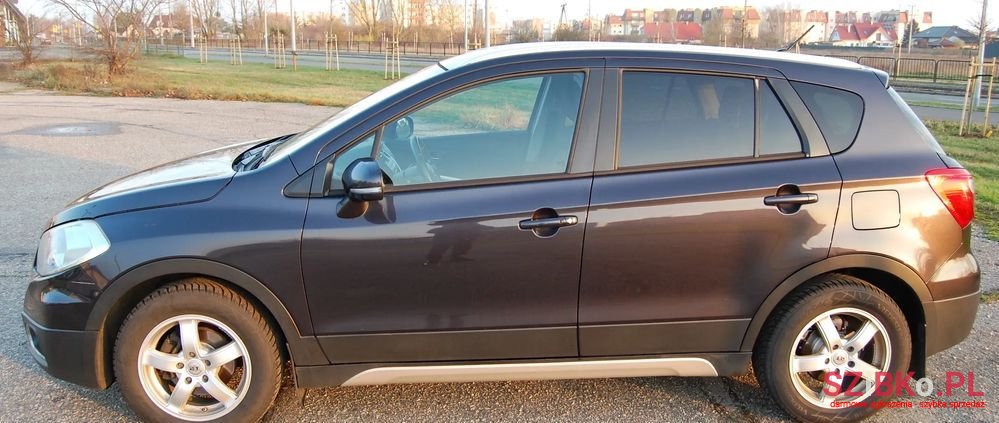2013' Suzuki SX4 S-Cross 1.6 Premium photo #6