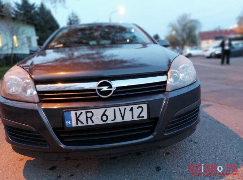 2006' Opel Astra photo #1