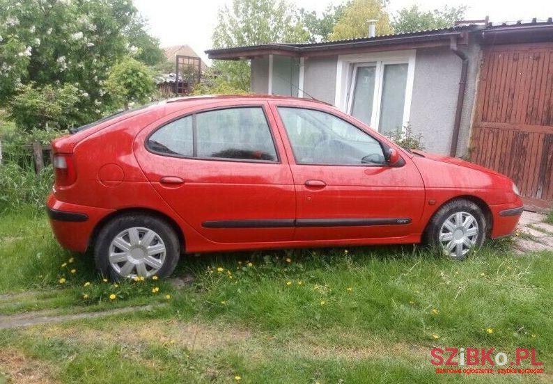 2001' Renault photo #1