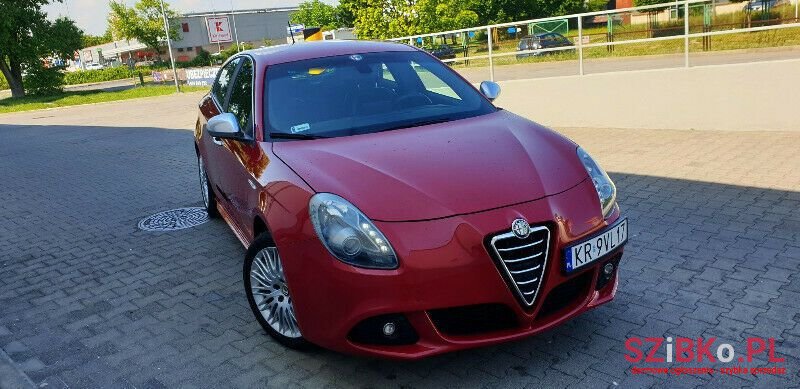2012' Alfa Romeo Giulietta photo #2