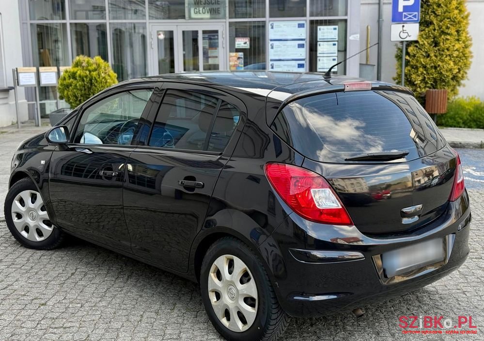 2011' Opel Corsa 1.2 16V Cosmo photo #5