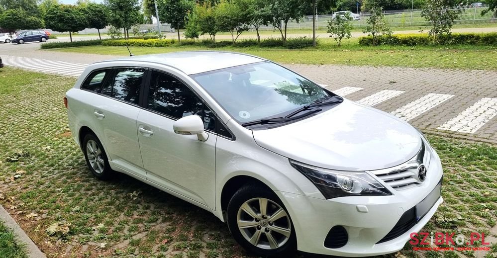 2015' Toyota Avensis Combi 1.6 Edition photo #1
