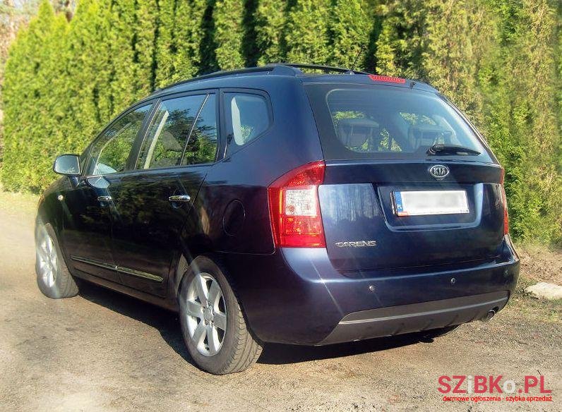 2007' Kia CARENS III photo #1